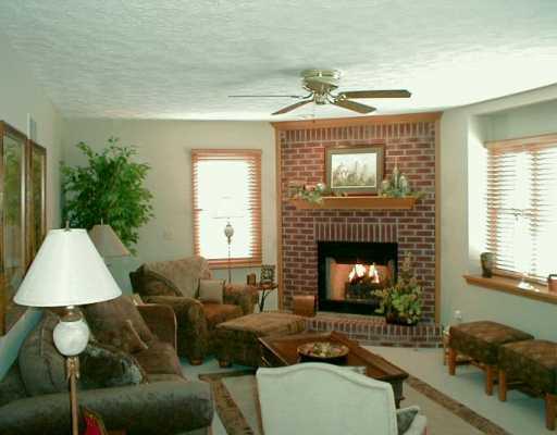 340 Cobblestone Circle McKees Rocks, PA 15136 - Photo 5 of 8