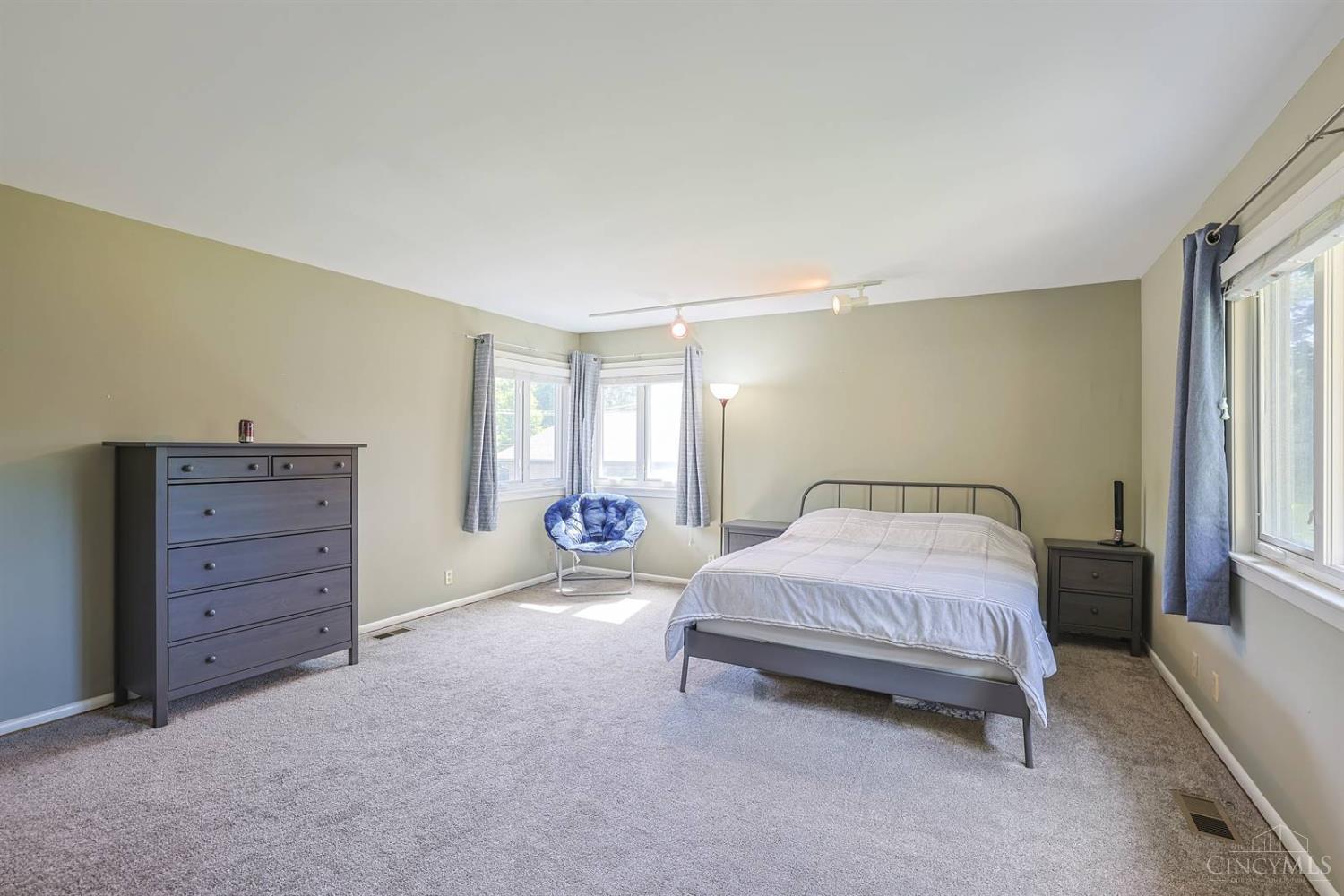 7407 Ayers Road Cincinnati, OH 45255 - Photo 26 of 51