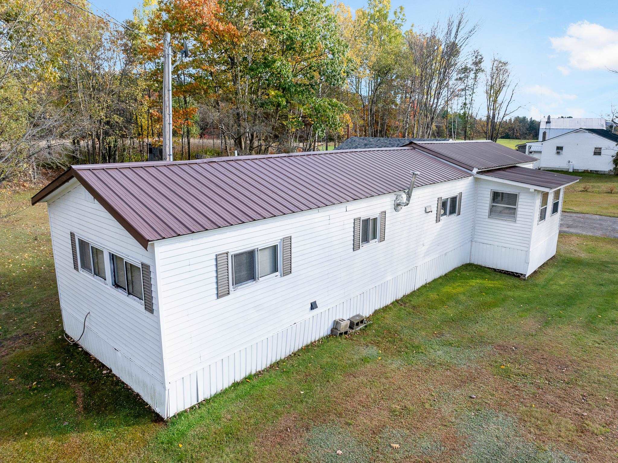 356 Brown Road Northumberland, NH 03582 - Photo 6 of 57