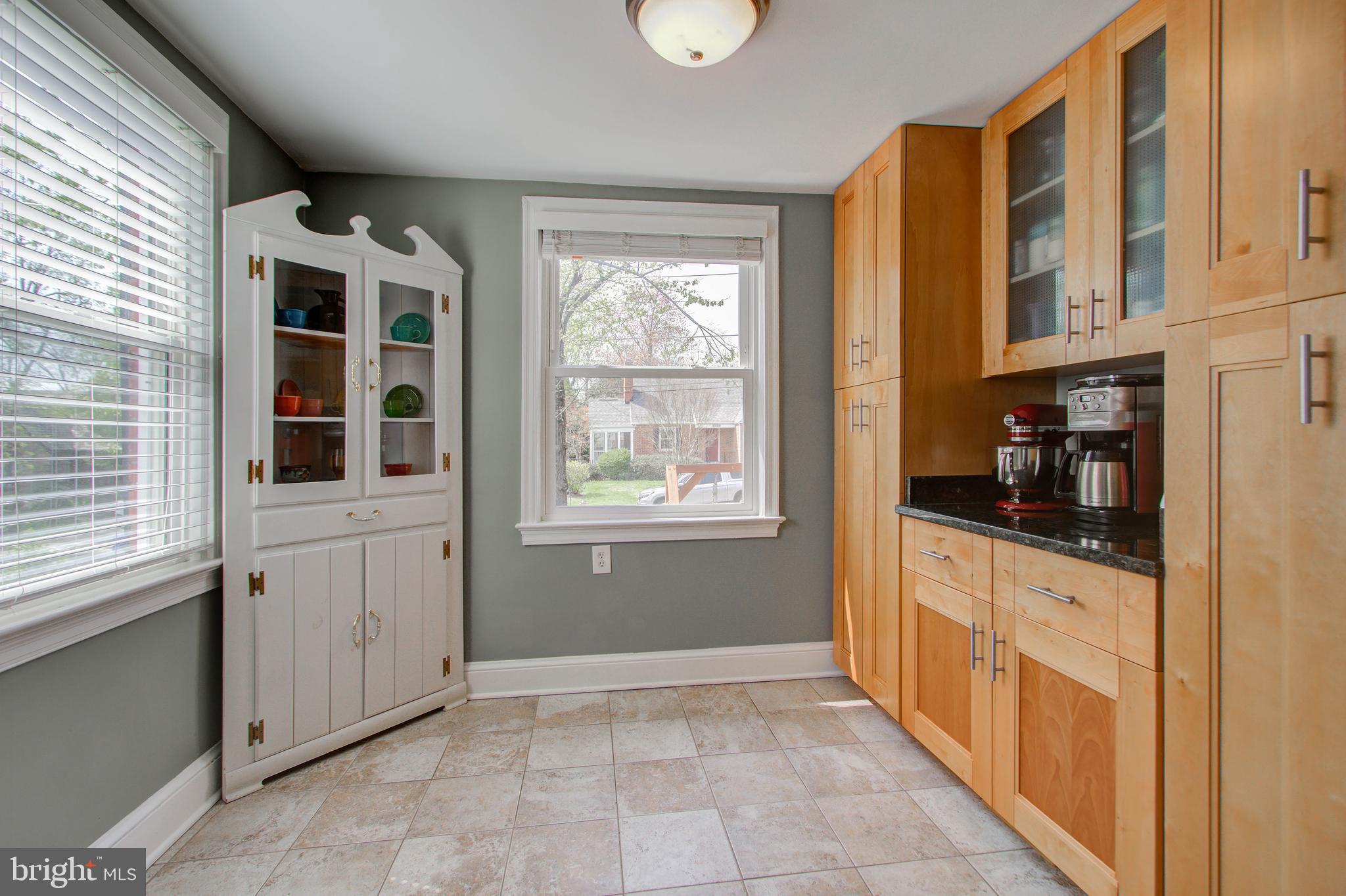 10009 Dallas Avenue Silver Spring, MD 20901 - Photo 14 of 45 Eat in space with pantry and beverage bar area