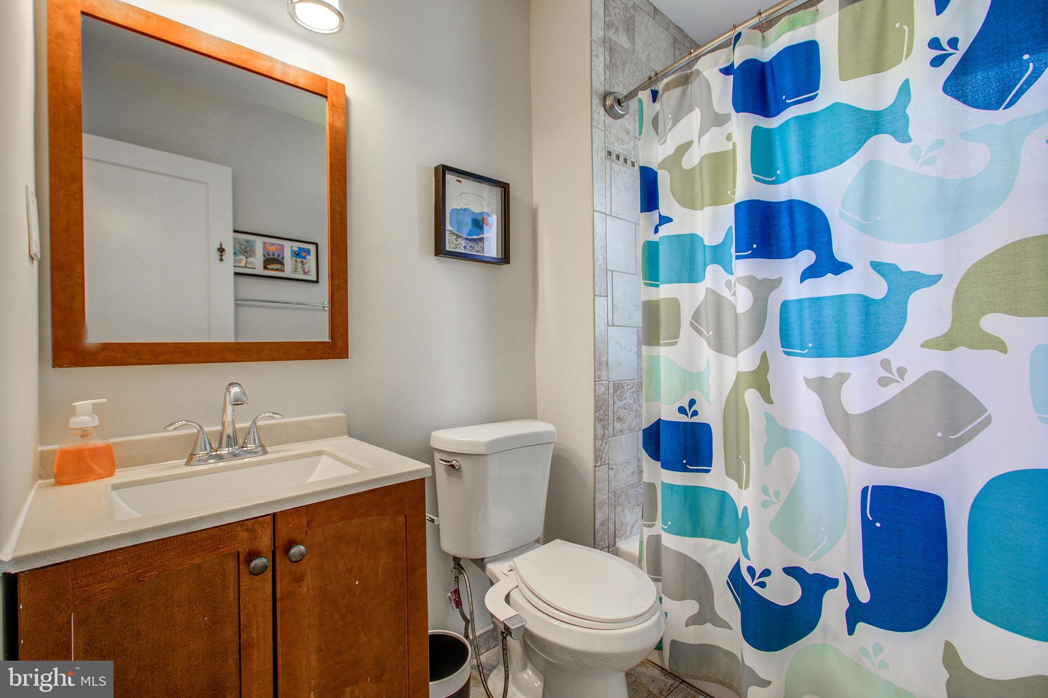 10009 Dallas Avenue Silver Spring, MD 20901 - Photo 21 of 45 Main level full bath