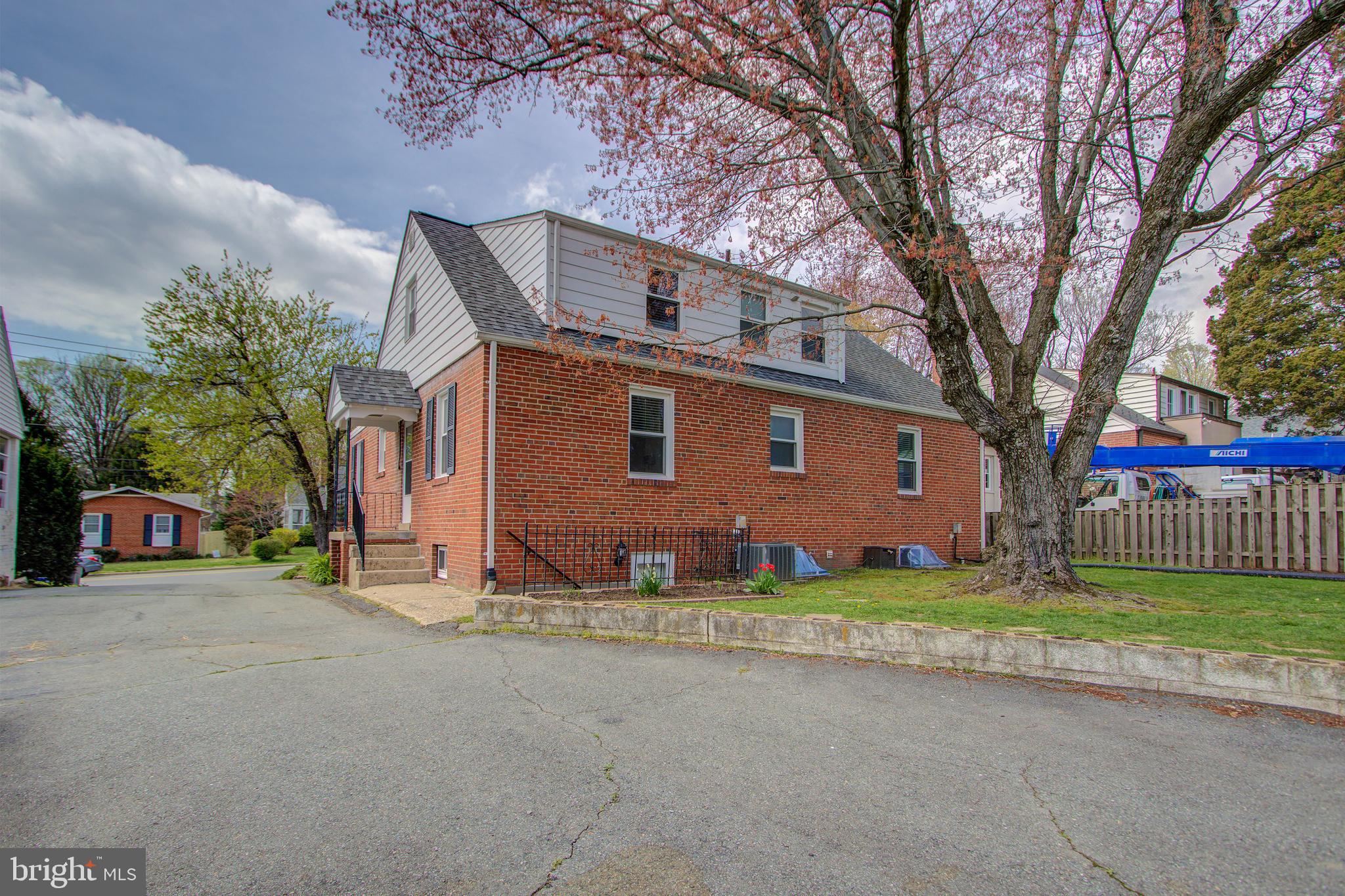 10009 Dallas Avenue Silver Spring, MD 20901 - Photo 40 of 45 Long driveway - perfect place for a bball hoop