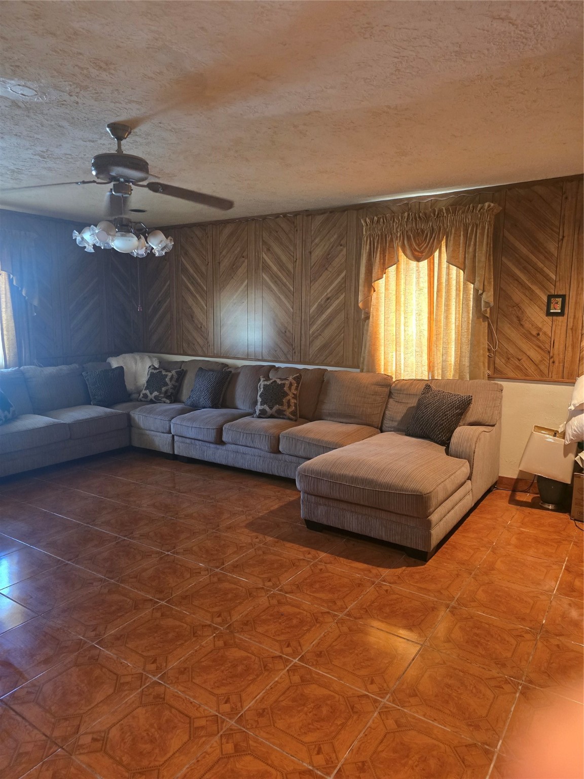 11831 Lone Shadow Trail Houston, TX 77050 - Photo 4 of 9 a living room with furniture and a large window