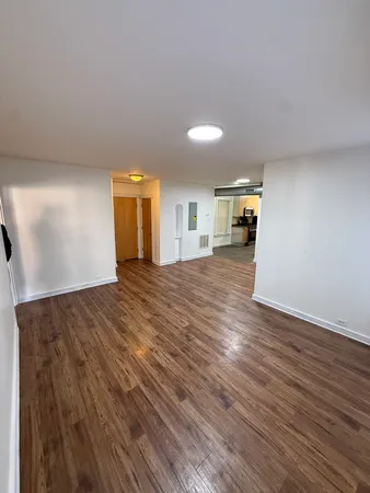 $199,000 | 5400 South Harper Avenue, Unit 204, Chicago, IL 60615