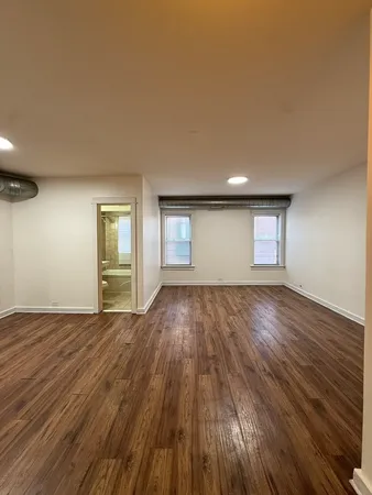 $199,000 | 5400 South Harper Avenue, Unit 204, Chicago, IL 60615