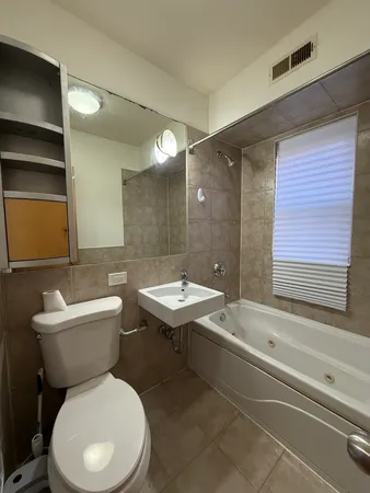 $199,000 | 5400 South Harper Avenue, Unit 204, Chicago, IL 60615