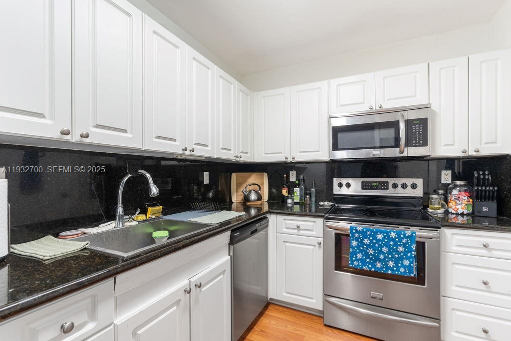 7915 Southwest 104th Street, Unit 101G Miami, FL 33156 - Photo 9 of 15