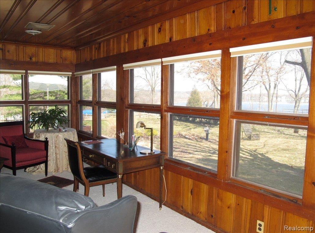 3912 Ponchartrain Pinckney, MI 48169 - Photo 17 of 25 Sunroom 15