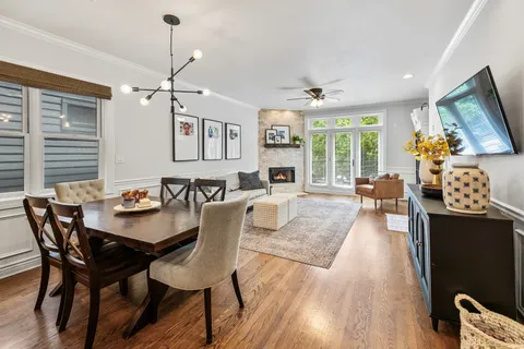 $775,000 | 2114 West Erie Street, Unit 1E, Chicago, IL 60612