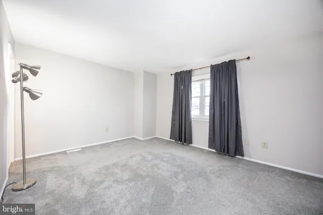 $240,000 | 1055 Village Ln., Pottstown, PA 19464