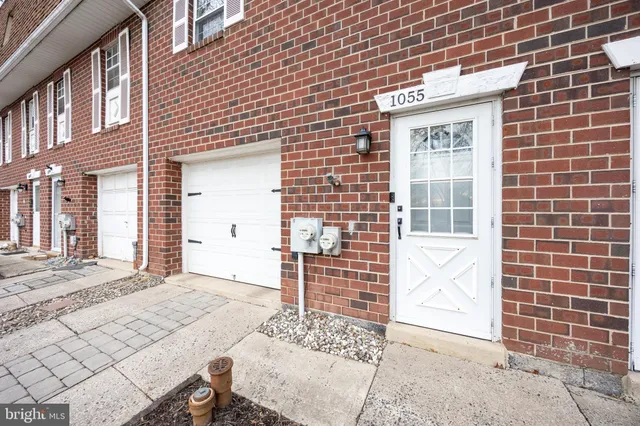 $240,000 | 1055 Village Ln., Pottstown, PA 19464