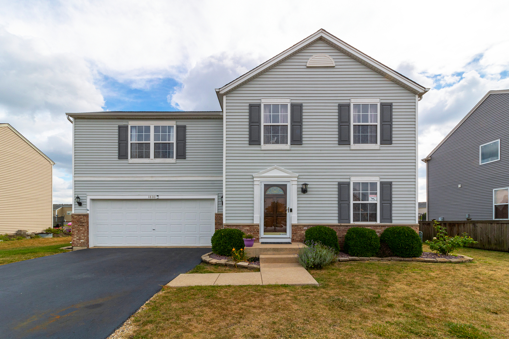 1800 Silver Ridge Drive Plainfield, IL 60586 - Photo 1 of 22