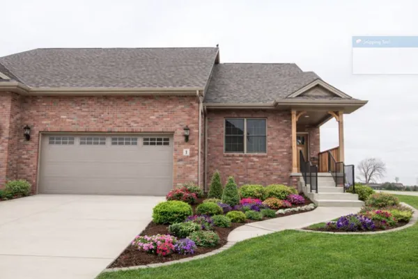 $389,900 | 1 Saint Ivans Circle, Bloomington, IL 61705