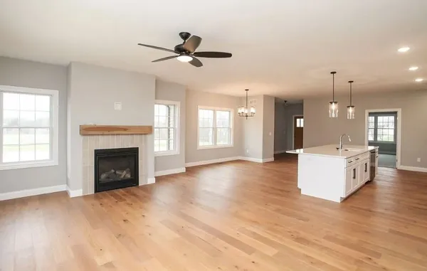 $389,900 | 1 Saint Ivans Circle, Bloomington, IL 61705