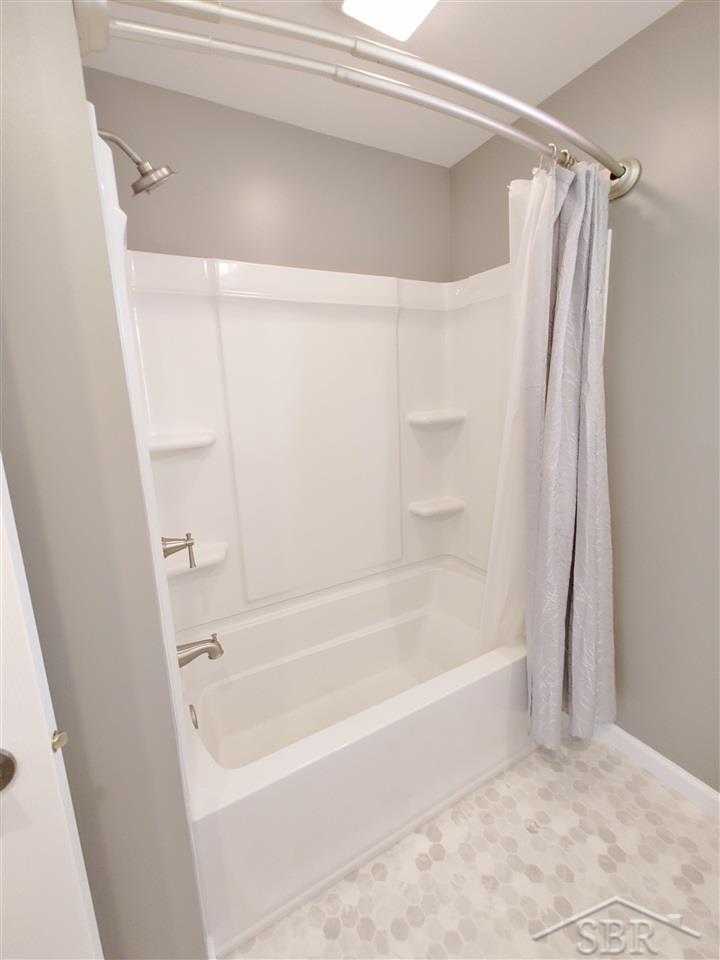 5825 Mackinaw Road Saginaw, MI 48604 - Photo 36 of 70 50057641-37.JPG