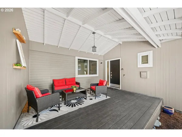 $949,900 | 6125 Southwest Chestnut Avenue, Beaverton, OR 97005
