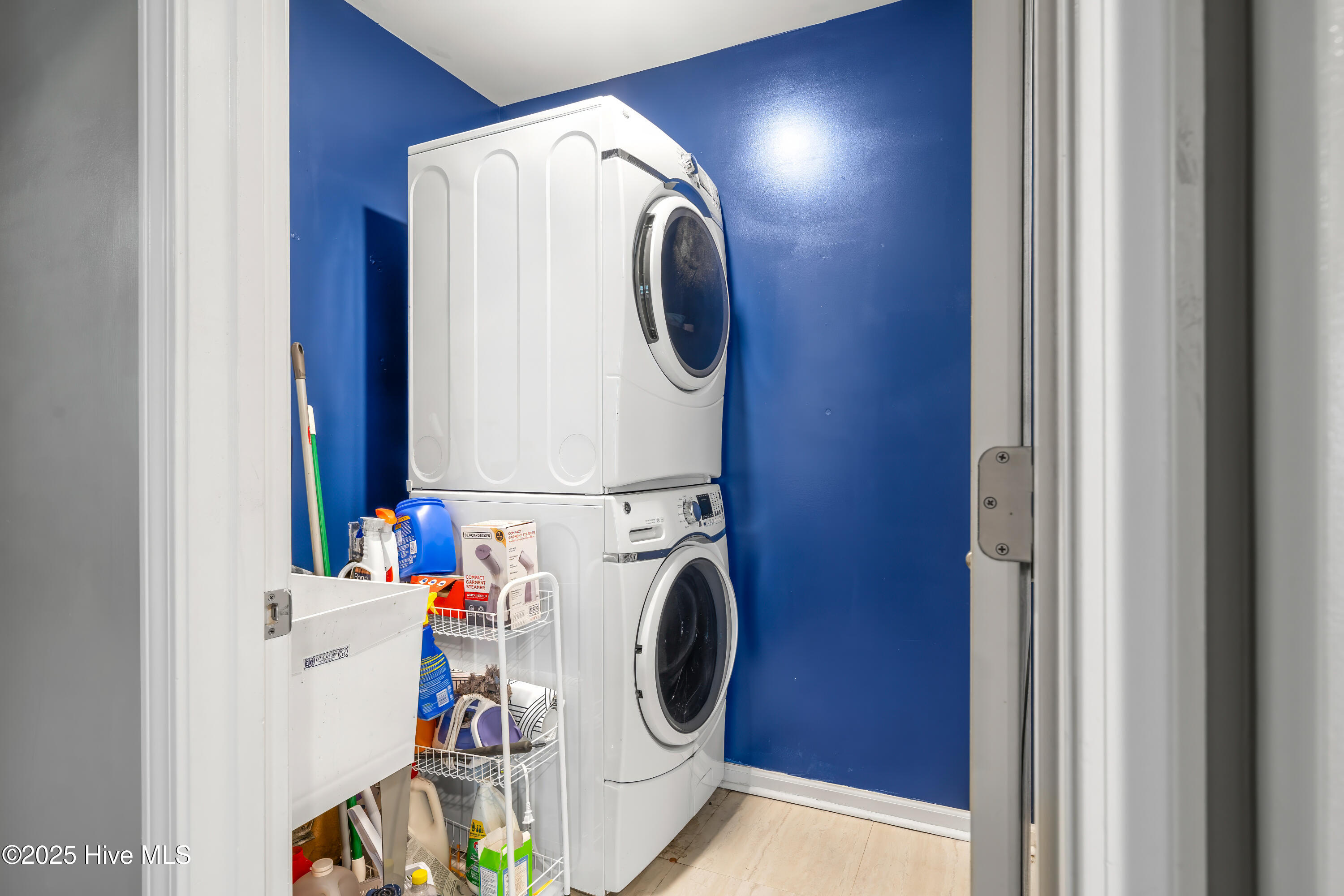 430 Ellis Road Southeast, Unit LOT #55 Bolivia, NC 28422 - Photo 19 of 108 Laundry room has utility sink.