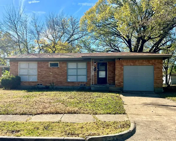 $1,500 | 9849 San Lea Drive, Dallas, TX 75228