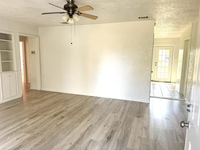 $1,500 | 9849 San Lea Drive, Dallas, TX 75228