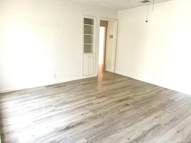 $1,500 | 9849 San Lea Drive, Dallas, TX 75228