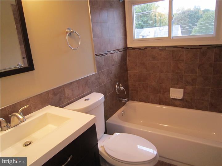 26 Mill Bend Road Levittown, PA 19056 - Photo 7 of 20 Gallery Image 7