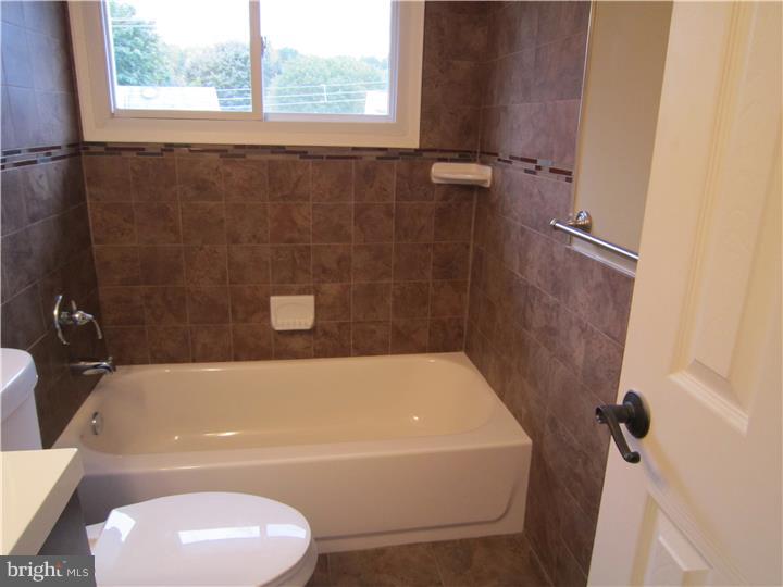 26 Mill Bend Road Levittown, PA 19056 - Photo 8 of 20 Gallery Image 8