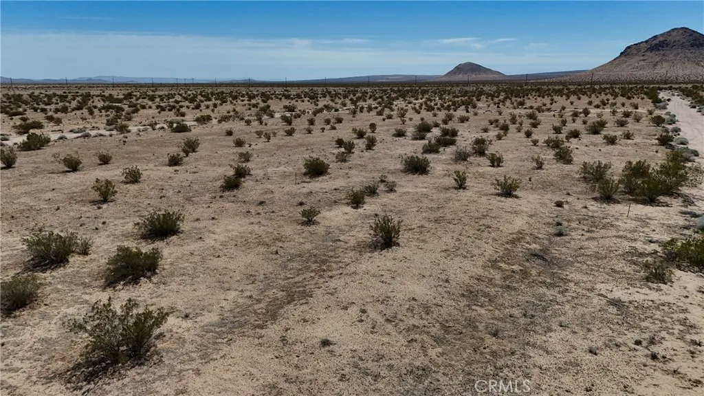 739 106th Edwards, CA 93523 - Photo 3 of 10