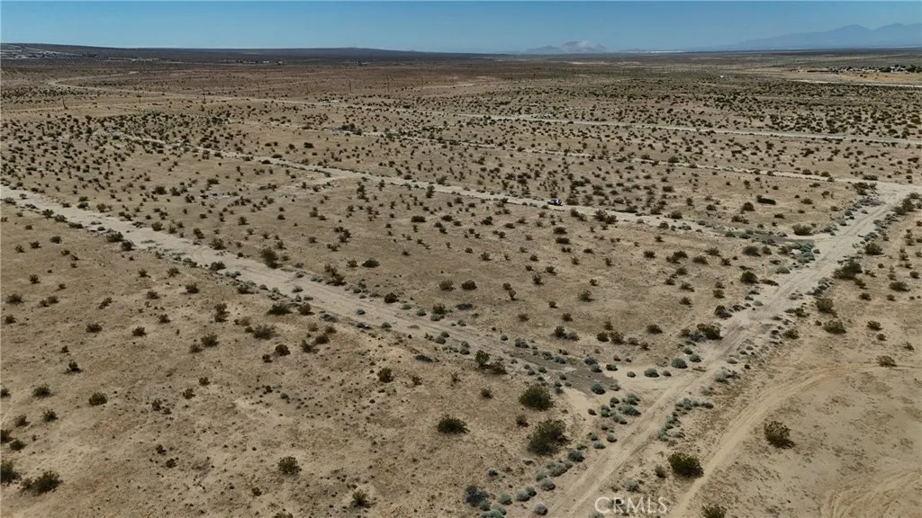 739 106th Edwards, CA 93523 - Photo 4 of 10