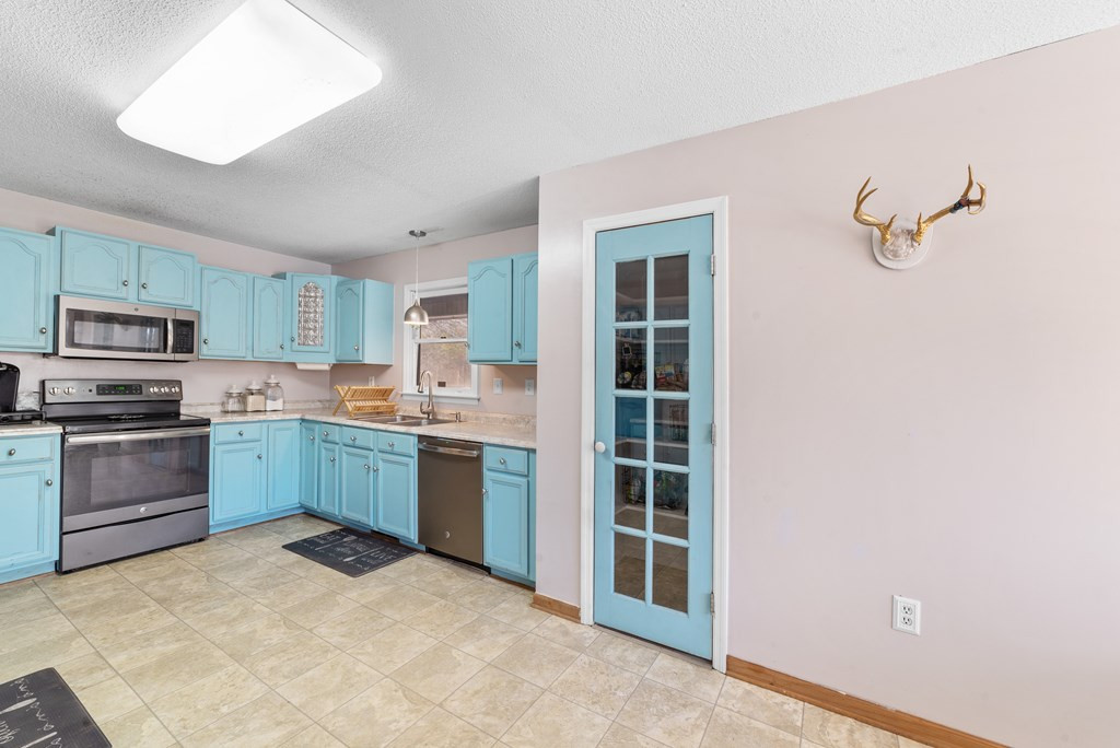 254 Gin Bay Road Cameron, SC 29030 - Photo 5 of 35 Photo 5