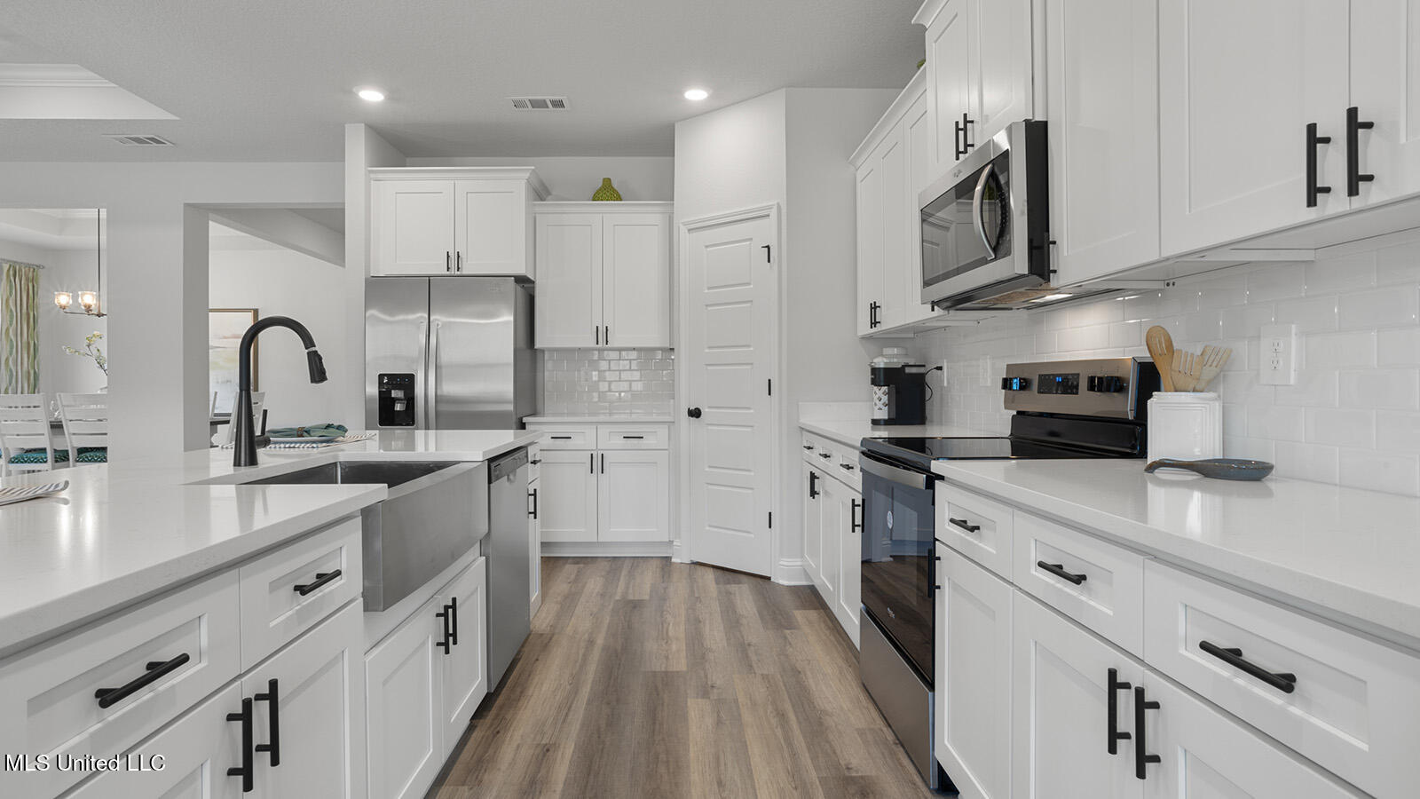 14431 South Swan Road Gulfport, MS 39503 - Photo 12 of 42 Kitchen