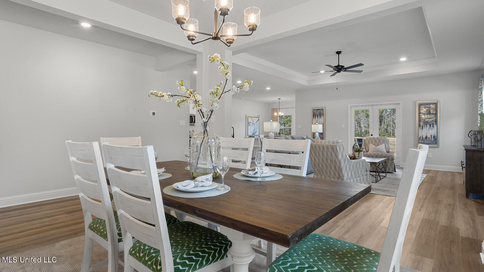 14431 South Swan Road Gulfport, MS 39503 - Photo 16 of 42 Dining Room
