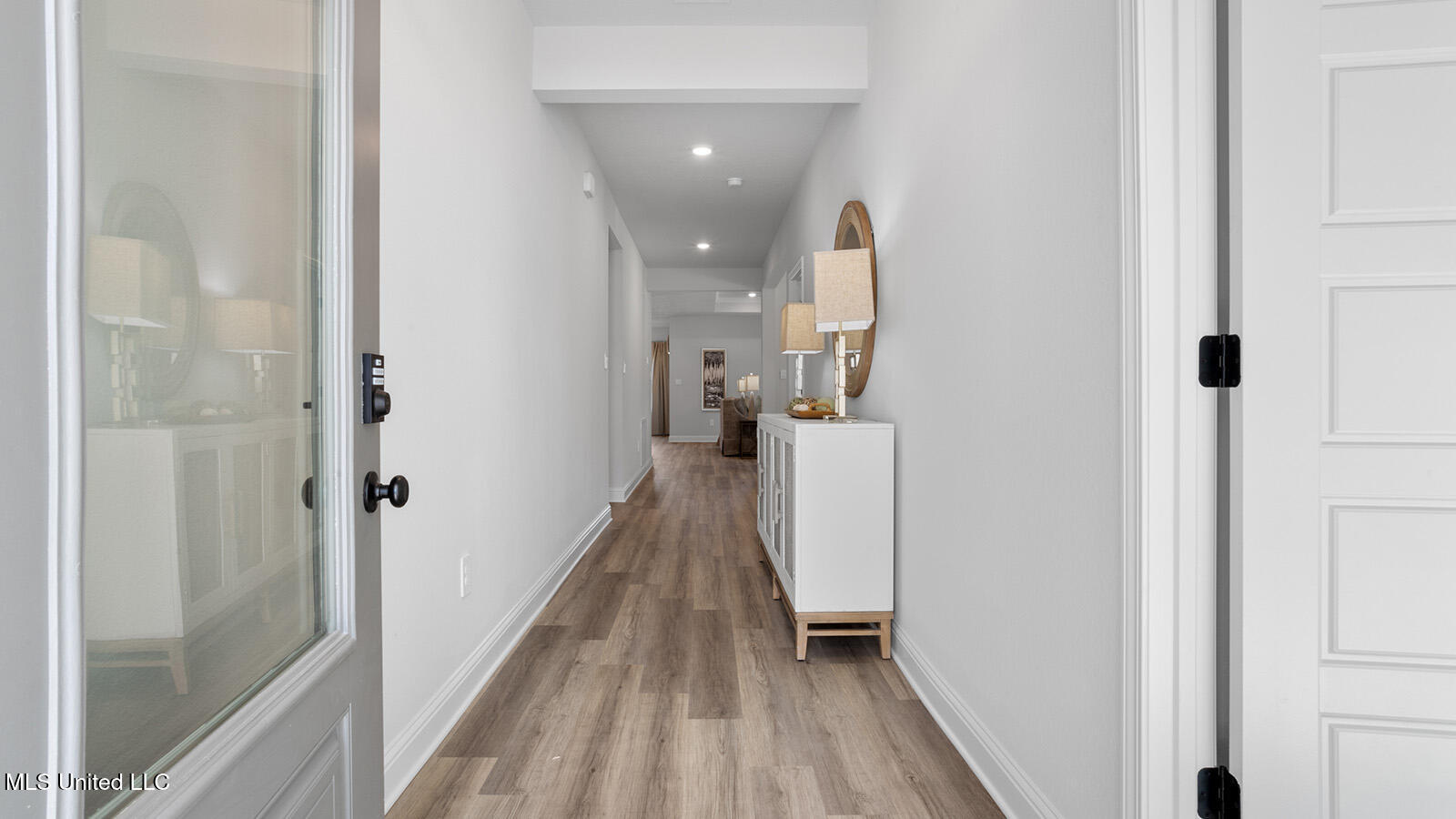 14431 South Swan Road Gulfport, MS 39503 - Photo 5 of 42 Entry