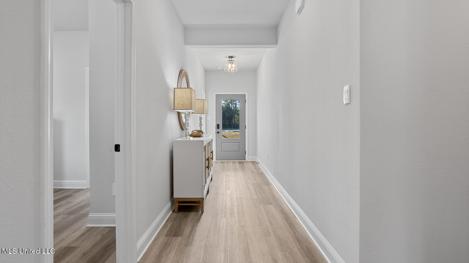 14431 South Swan Road Gulfport, MS 39503 - Photo 6 of 42 Entry