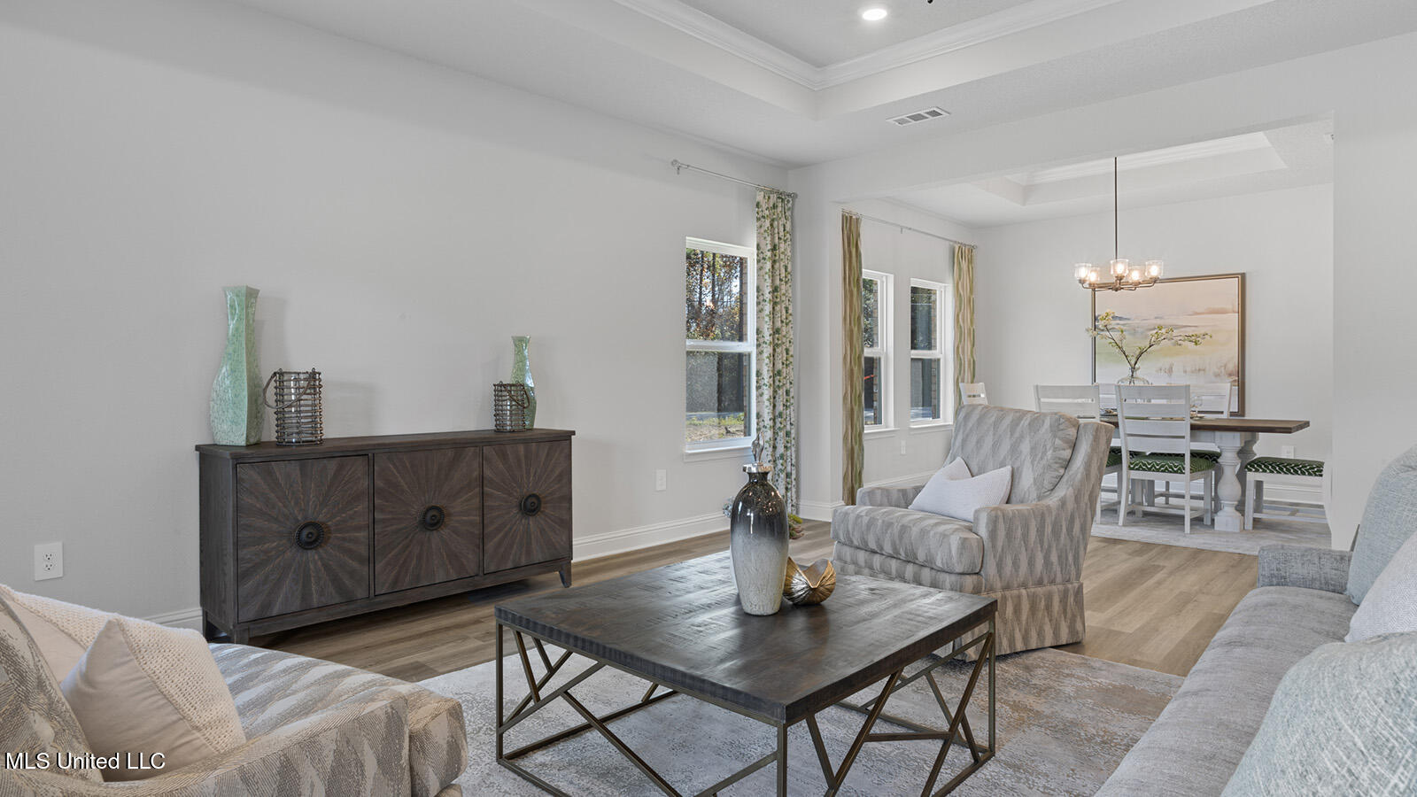 14431 South Swan Road Gulfport, MS 39503 - Photo 9 of 42 Living Area