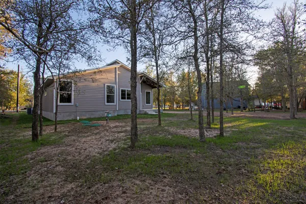 $2,400 | 104 Kipapa Court, Bastrop, TX 78602