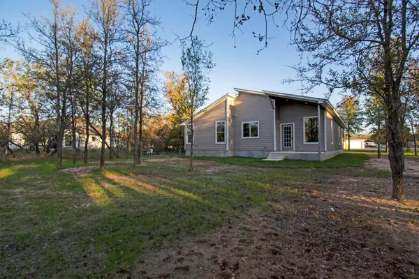 $2,400 | 104 Kipapa Court, Bastrop, TX 78602