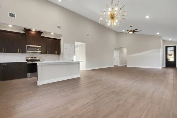 $2,400 | 104 Kipapa Court, Bastrop, TX 78602