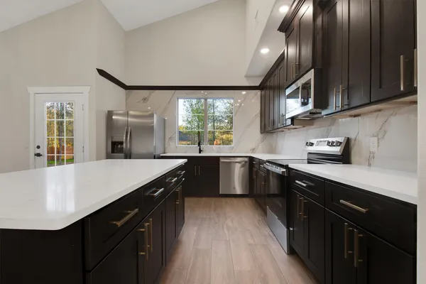 $2,400 | 104 Kipapa Court, Bastrop, TX 78602