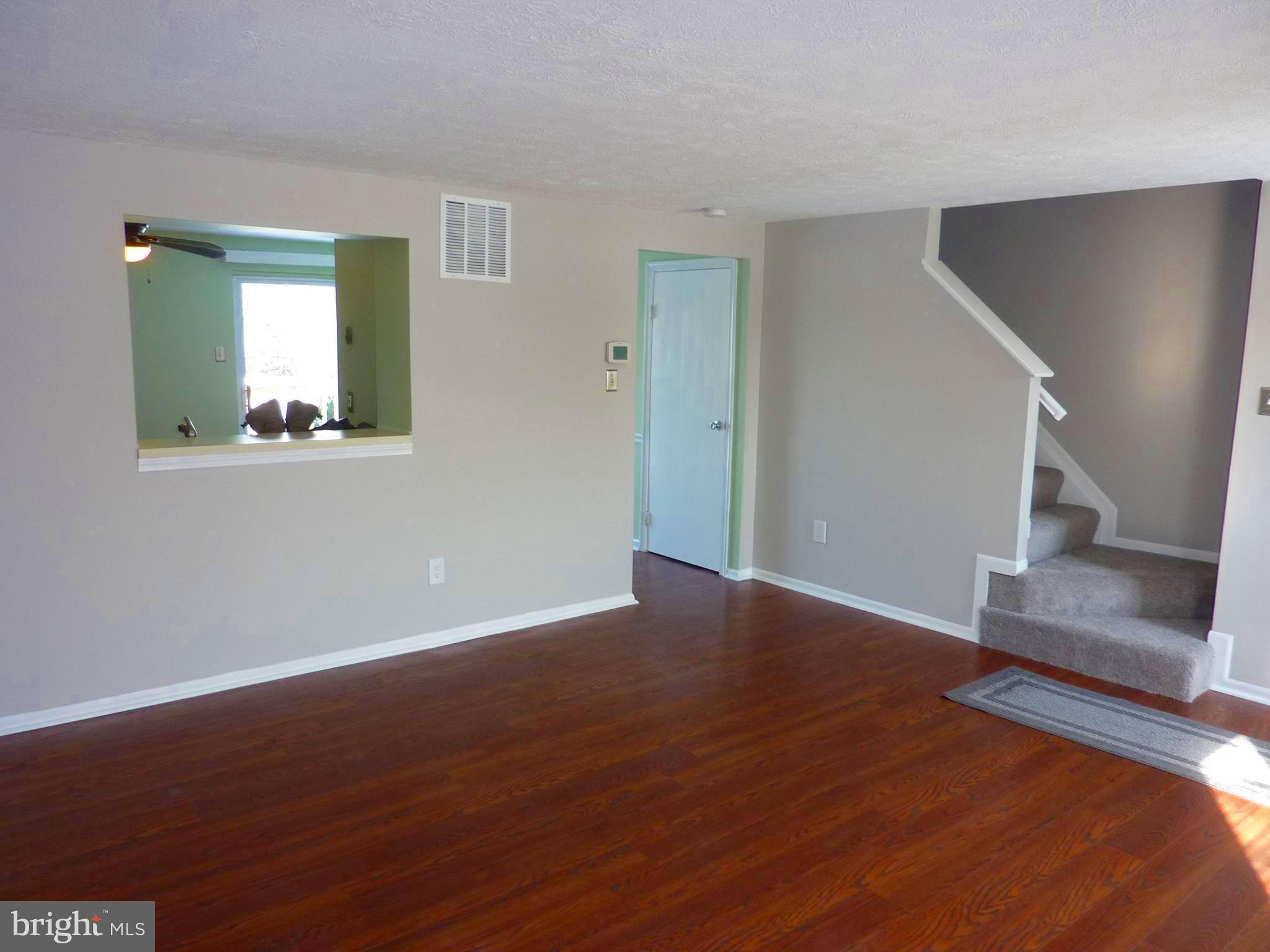 26 Rader Court Baltimore, MD 21234 - Photo 3 of 30 Living Room