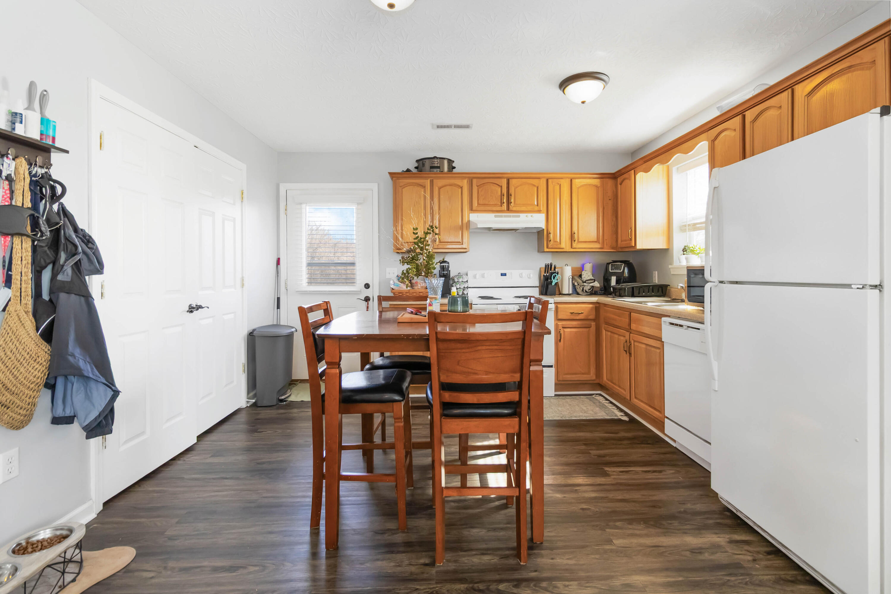 900 Crane Road Ferguson, KY 42533 - Photo 10 of 32 Kitchen/Dining Area