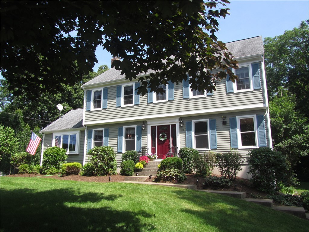 25 Southbury Road Cumberland, RI 02864 - Photo 2 of 40 Gallery Image 2