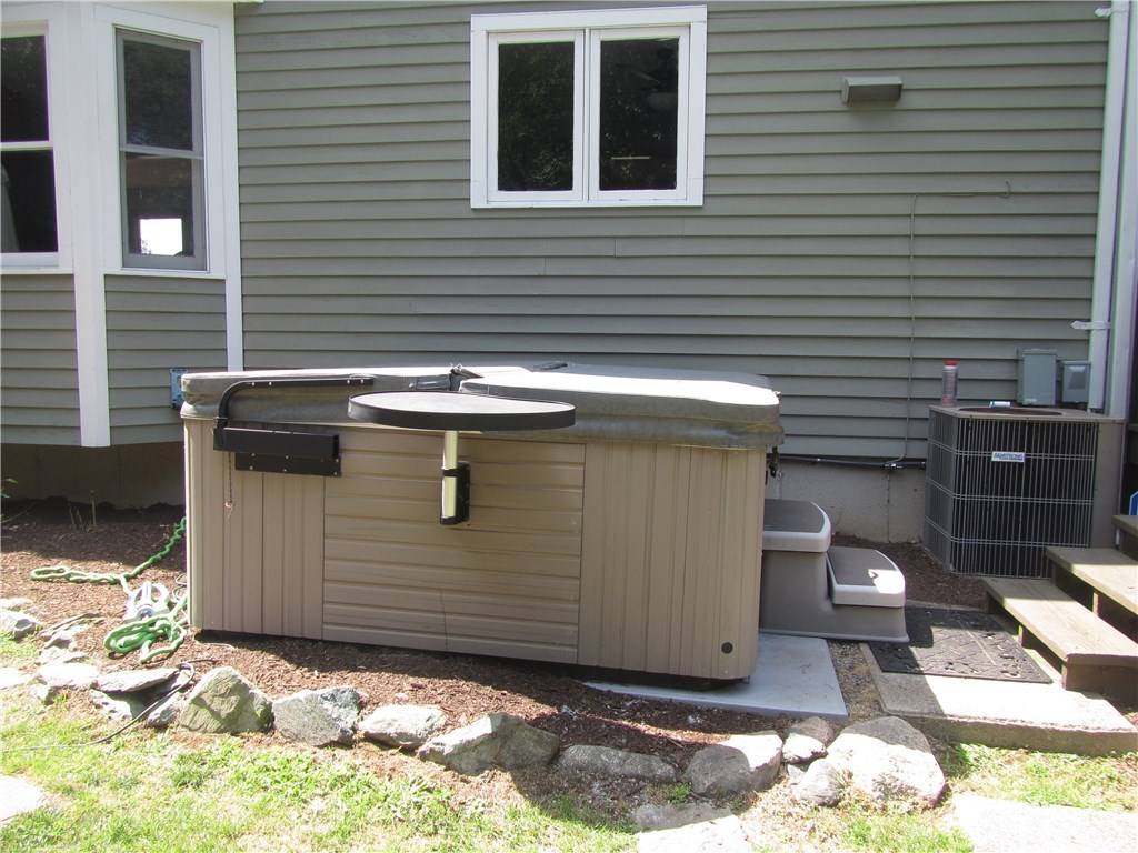 25 Southbury Road Cumberland, RI 02864 - Photo 37 of 40 Gallery Image 37