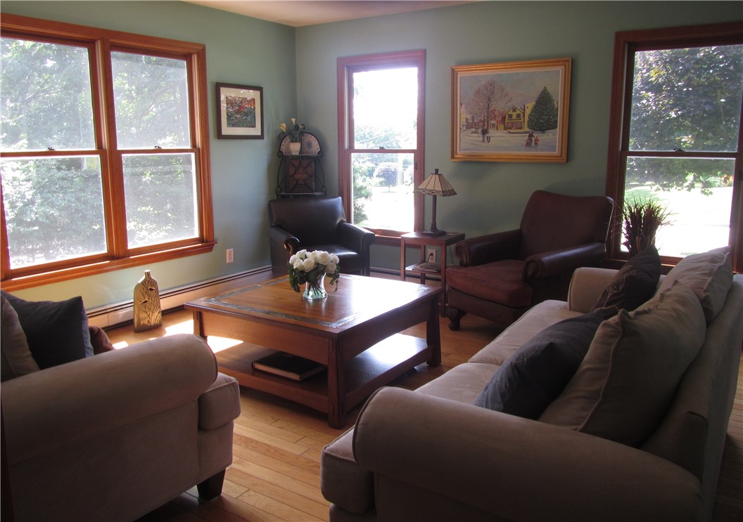 25 Southbury Road Cumberland, RI 02864 - Photo 7 of 40 Gallery Image 7