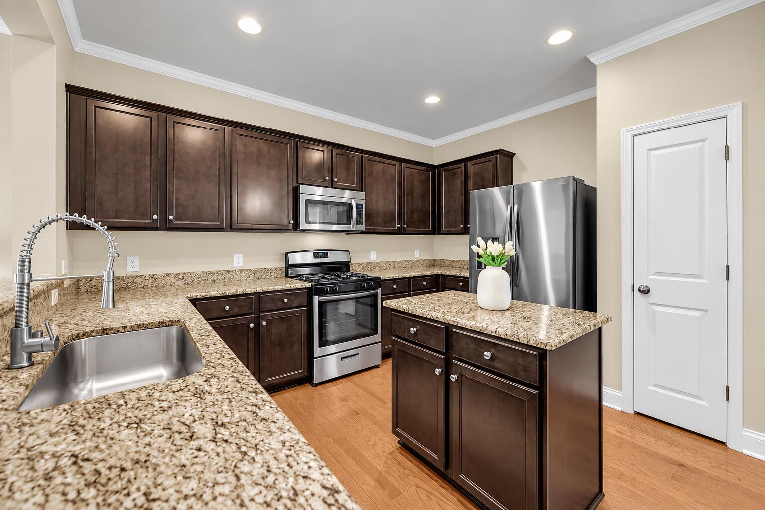 112 Brookhaven Road Summerville, SC 29486 - Photo 11 of 38 Kitchen