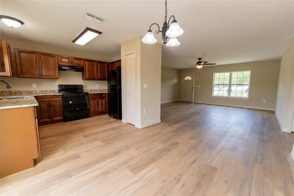 $229,900 | 16286 Southeast 113th Street Road, Ocklawaha, FL 32179