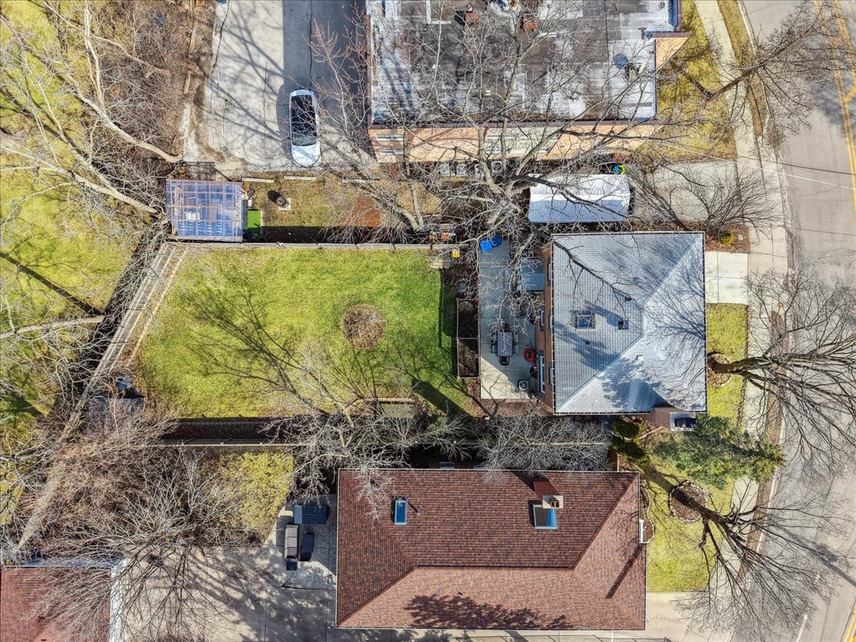 887 Deerfield Road Highland Park, IL 60035 - Photo 29 of 44 Gallery Image 29