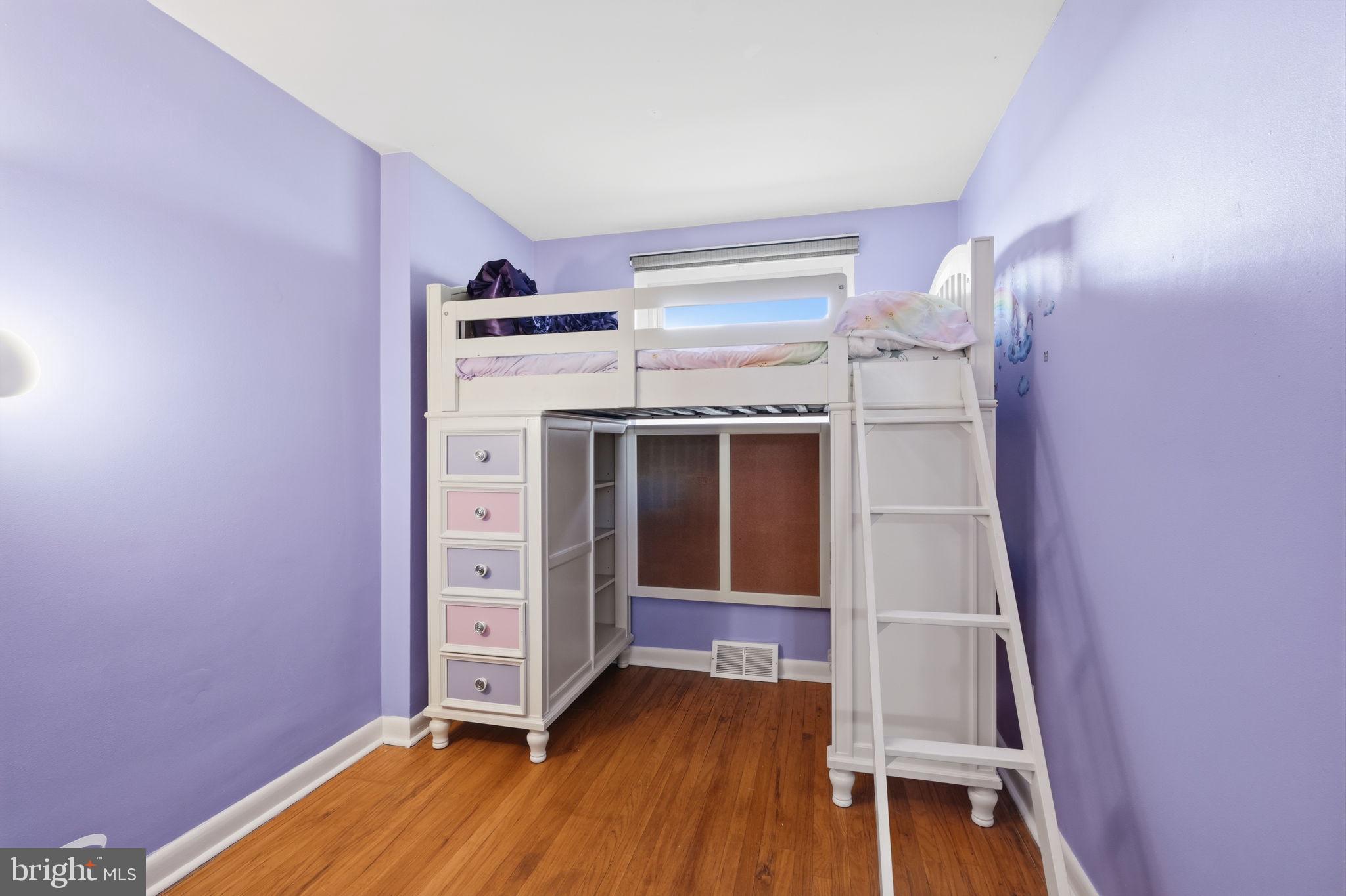 1219 Woodside Road Conshohocken, PA 19428 - Photo 10 of 27 Second bedroom