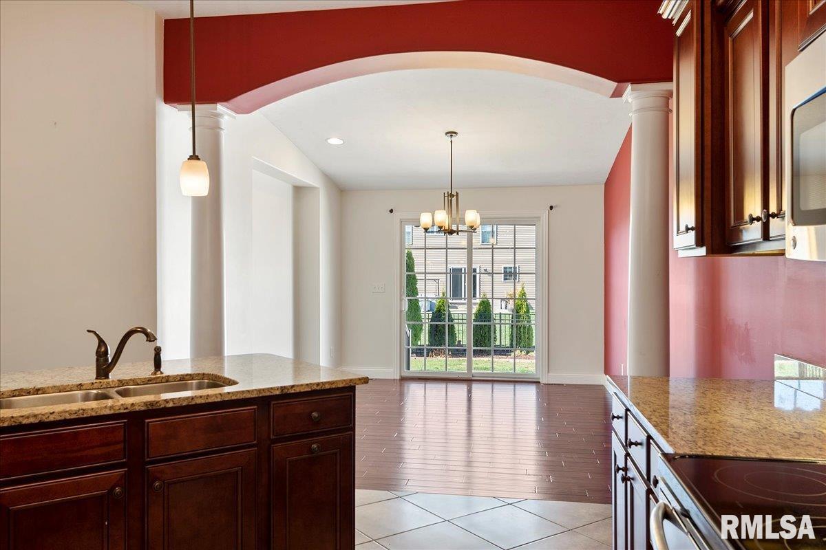 7307 Torrington Way Springfield, IL 62711 - Photo 12 of 44