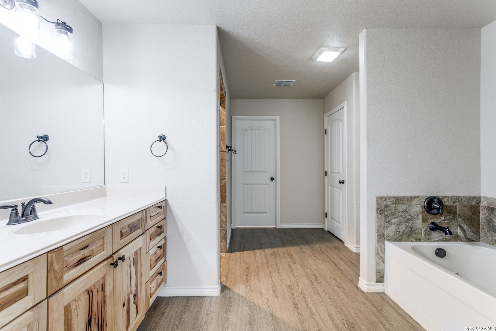 210 Inwood Poteet, TX 78065 - Photo 9 of 19