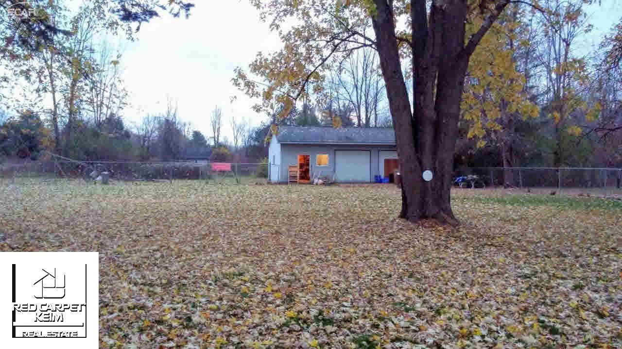 6194 East Pierson Road Flint, MI 48506 - Photo 5 of 25 21235571-4.JPG